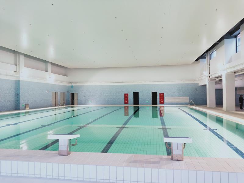 �Ϻ�����˹ʵ��ѧУ